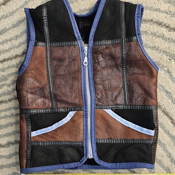 Warm fur leather vest, size smallIn good condition, used before purchase - Picture 2 of 8